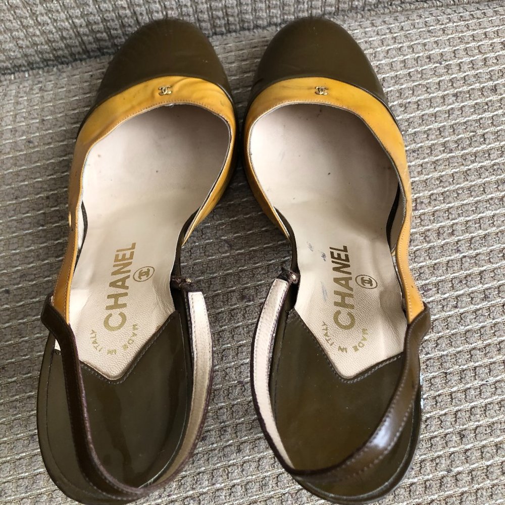 Chanel Women's Multicolor Patent Sandals. In good - Picture 6 of 12